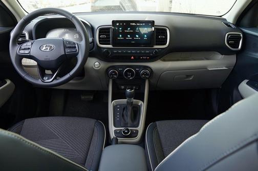 2025 Hyundai VENUE Limited