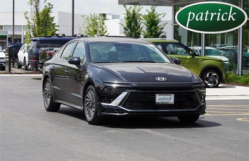 2025 Hyundai SONATA Hybrid SEL