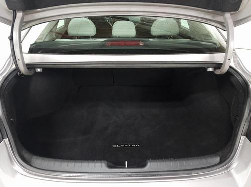 2022 Hyundai ELANTRA HEV Limited