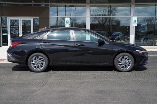 2025 Hyundai ELANTRA HEV Blue