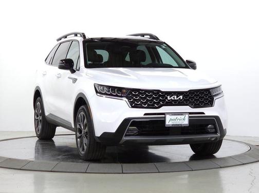 Glacial White Pearl 2022 Kia Sorento X-Line EX