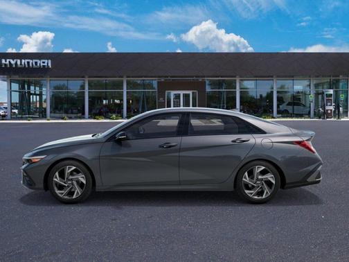 2025 Hyundai ELANTRA HEV SEL