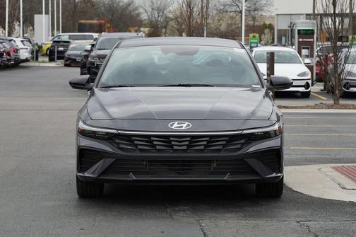2025 Hyundai ELANTRA HEV SEL