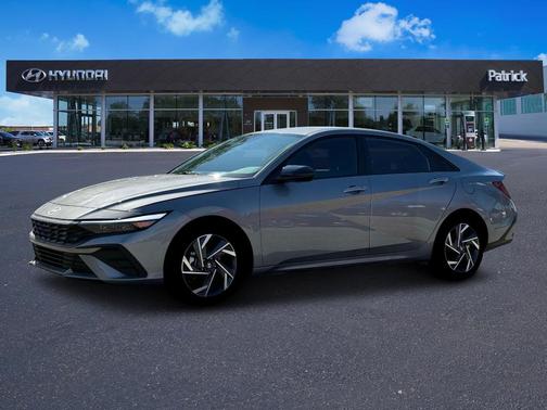 2025 Hyundai ELANTRA HEV SEL