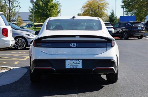 2025 Hyundai SONATA SE