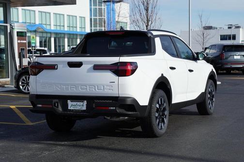 2025 Hyundai SANTA CRUZ SEL Activity