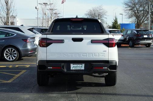 2025 Hyundai SANTA CRUZ SEL Activity