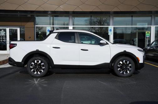 2025 Hyundai SANTA CRUZ SEL Activity