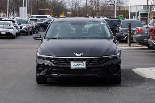 2025 Hyundai ELANTRA HEV Limited