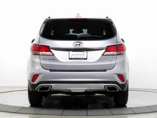 2018 Hyundai SANTA FE SE