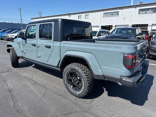 2024 Jeep Gladiator Willys