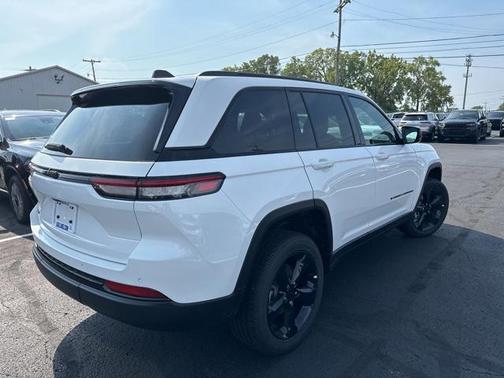 2024 Jeep Grand Cherokee Altitude