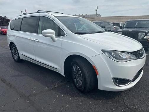 2020 Chrysler Pacifica Touring L Plus