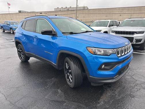 2022 Jeep Compass Latitude Lux
