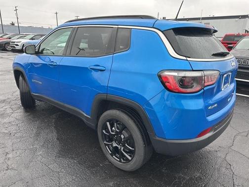 2022 Jeep Compass Latitude Lux