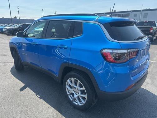 2022 Jeep Compass Latitude Lux
