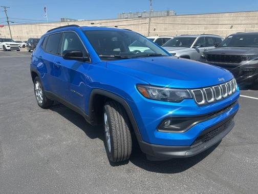 2022 Jeep Compass Latitude Lux