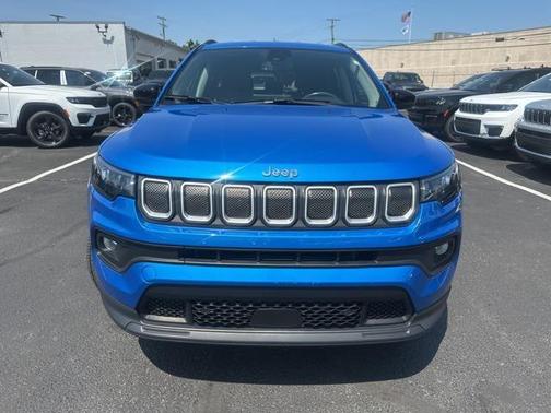 2022 Jeep Compass Latitude Lux