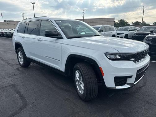 2025 Jeep Grand Cherokee L Laredo