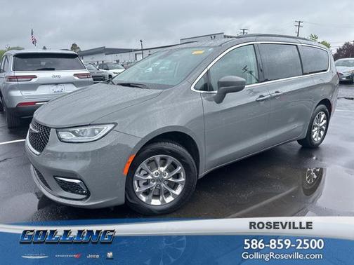 2022 Chrysler Pacifica Touring L