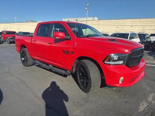 2017 RAM 1500 Night Crew Cab 4x4 57' Box