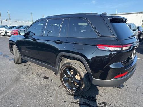 2023 Jeep Grand Cherokee Altitude