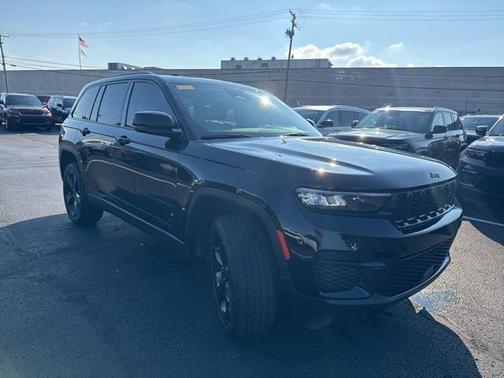 2023 Jeep Grand Cherokee Altitude