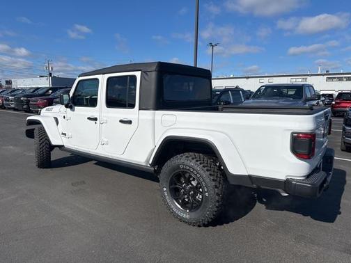 2025 Jeep Gladiator Willys