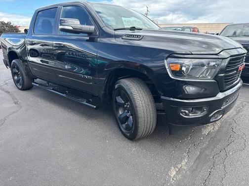 2019 RAM 1500 Big Horn/Lone Star Crew Cab 4x4 57' Box