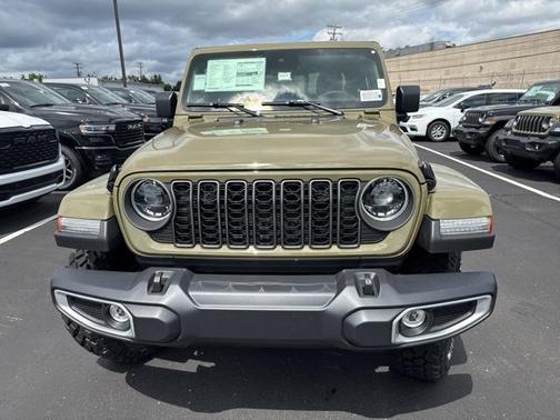 2025 Jeep Gladiator High Tide