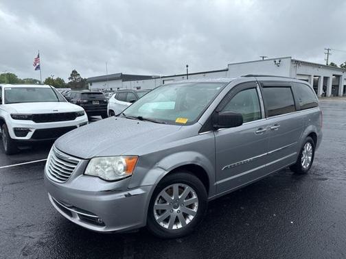 2013 Chrysler Town & Country Touring