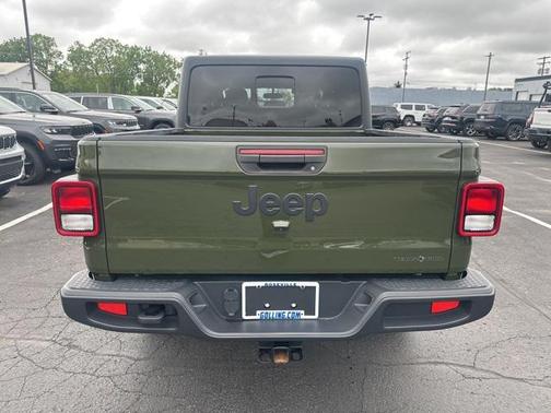 2021 Jeep Gladiator Sport