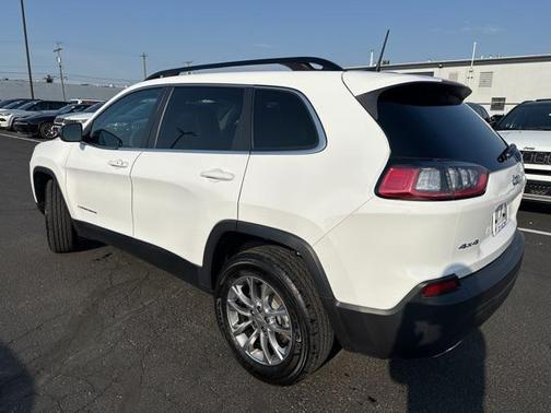 2022 Jeep Cherokee Latitude Lux