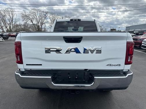 2025 RAM 2500 Big Horn Crew Cab 4x4 6'4' Box