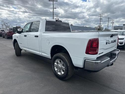2025 RAM 2500 Big Horn Crew Cab 4x4 6'4' Box