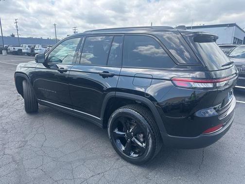 2023 Jeep Grand Cherokee Limited X