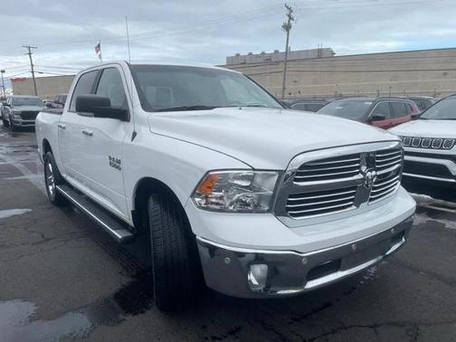 2018 RAM 1500 Big Horn Crew Cab 4x4 57' Box