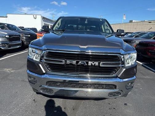 2019 RAM 1500 Big Horn/Lone Star Crew Cab 4x4 57' Box
