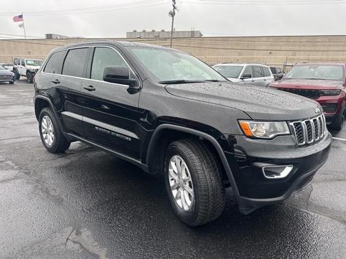 2022 Jeep Grand Cherokee Laredo