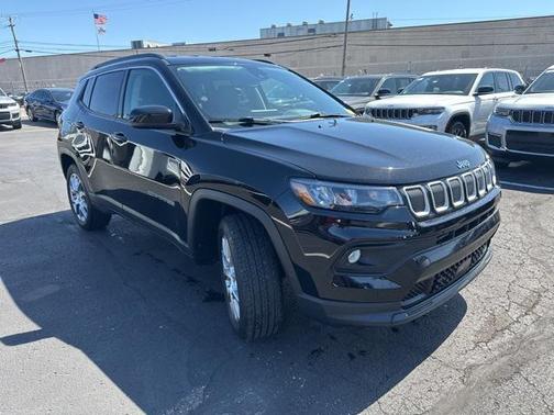 2022 Jeep Compass Latitude Lux