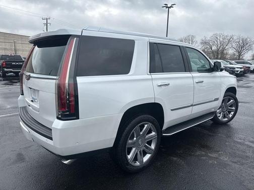 2019 Cadillac Escalade Luxury