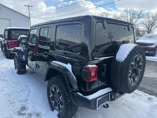 2025 Jeep Wrangler 4-Door Sahara 4x4