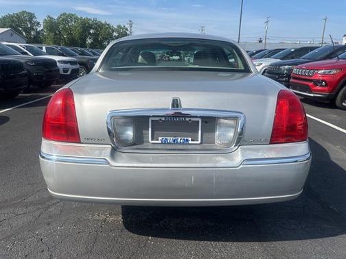 2007 Lincoln Town Car Signature