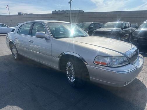 2007 Lincoln Town Car Signature