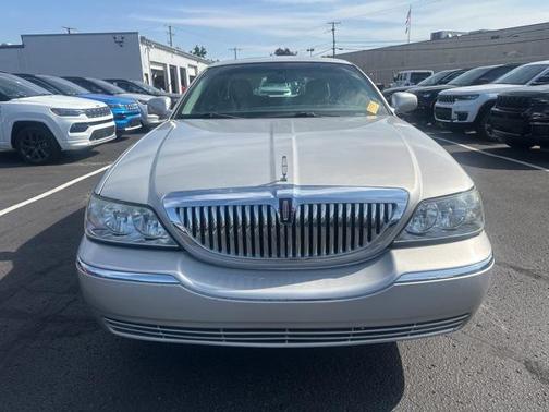2007 Lincoln Town Car Signature