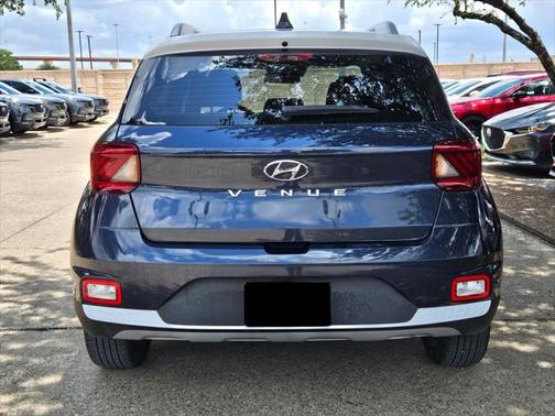 2022 Hyundai VENUE Limited