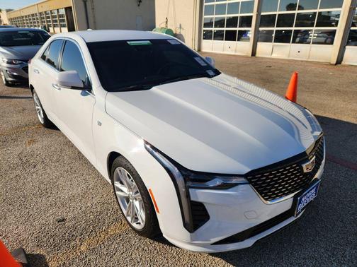 2022 Cadillac CT4 Luxury