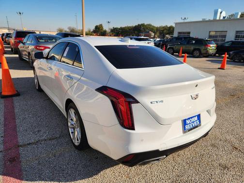 2022 Cadillac CT4 Luxury