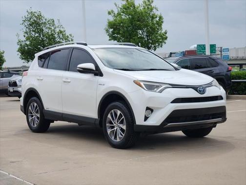2017 Toyota RAV4 Hybrid XLE