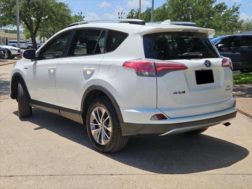 2017 Toyota RAV4 Hybrid XLE